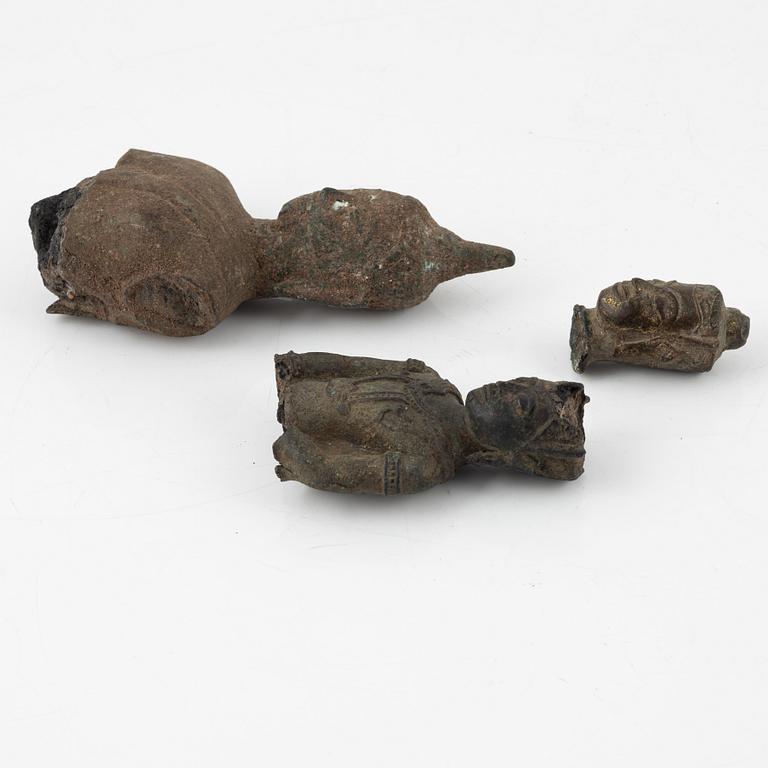 Buddha fragment, tre stycken, brons. Thailand/Burma, 18/1900-tal.