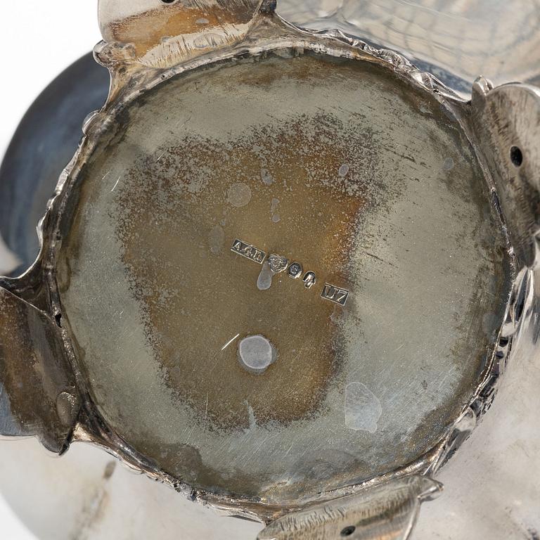 A 3-piece Swedish silver coffee service, marks of A.G. Dufva, Stockholm 1922.