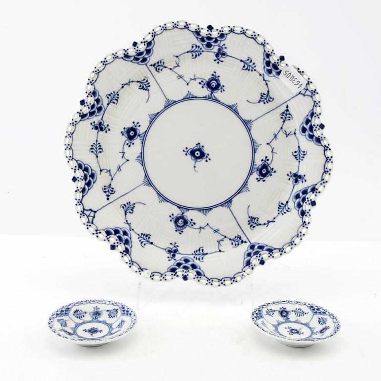 Service "Musselmalet Full Lace and Half Lace" approx. 40 pcs Royal Copenhagen, Denmark porcelain.