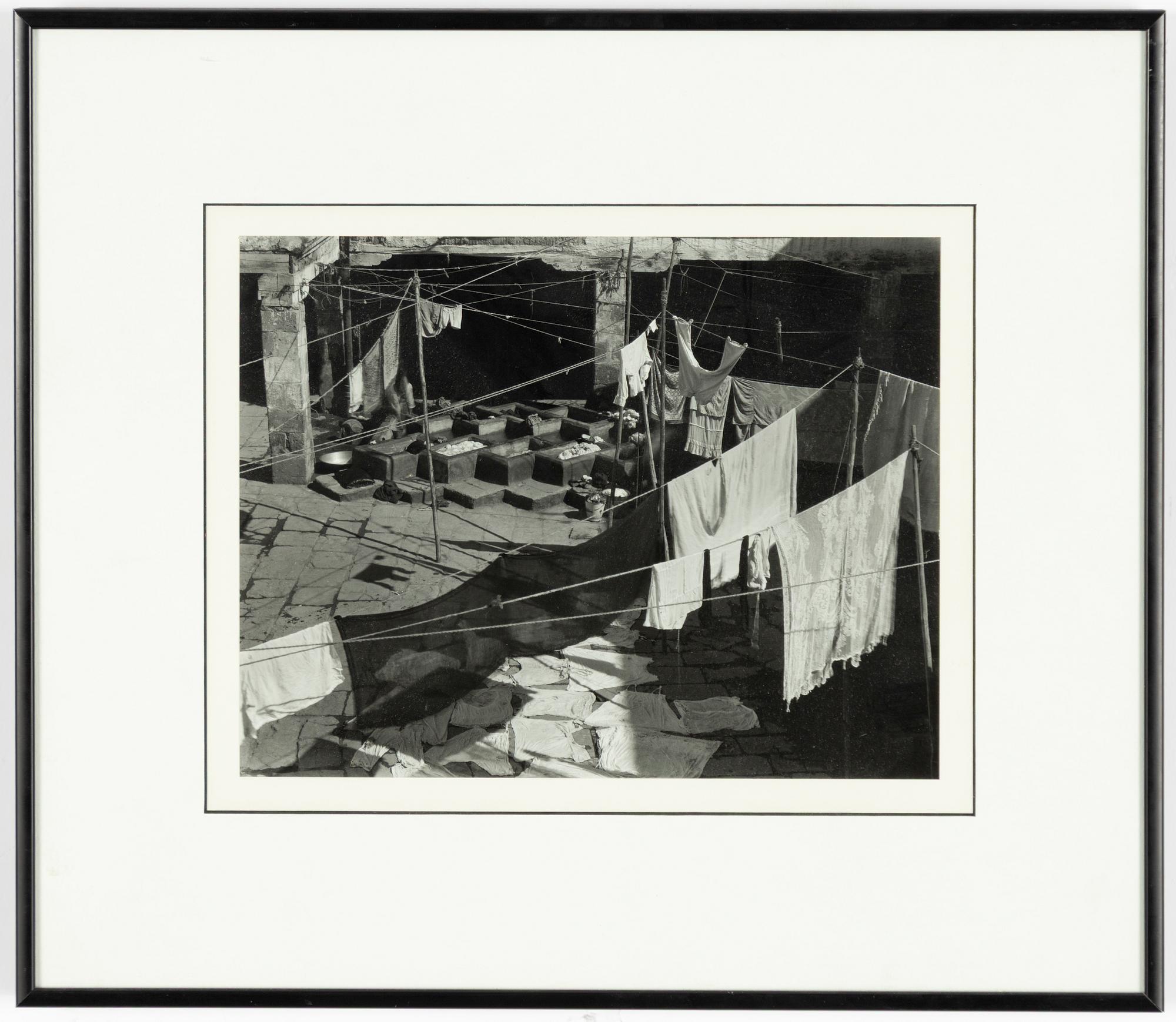 Edward Weston, "Casa De Vecindad", 1924.