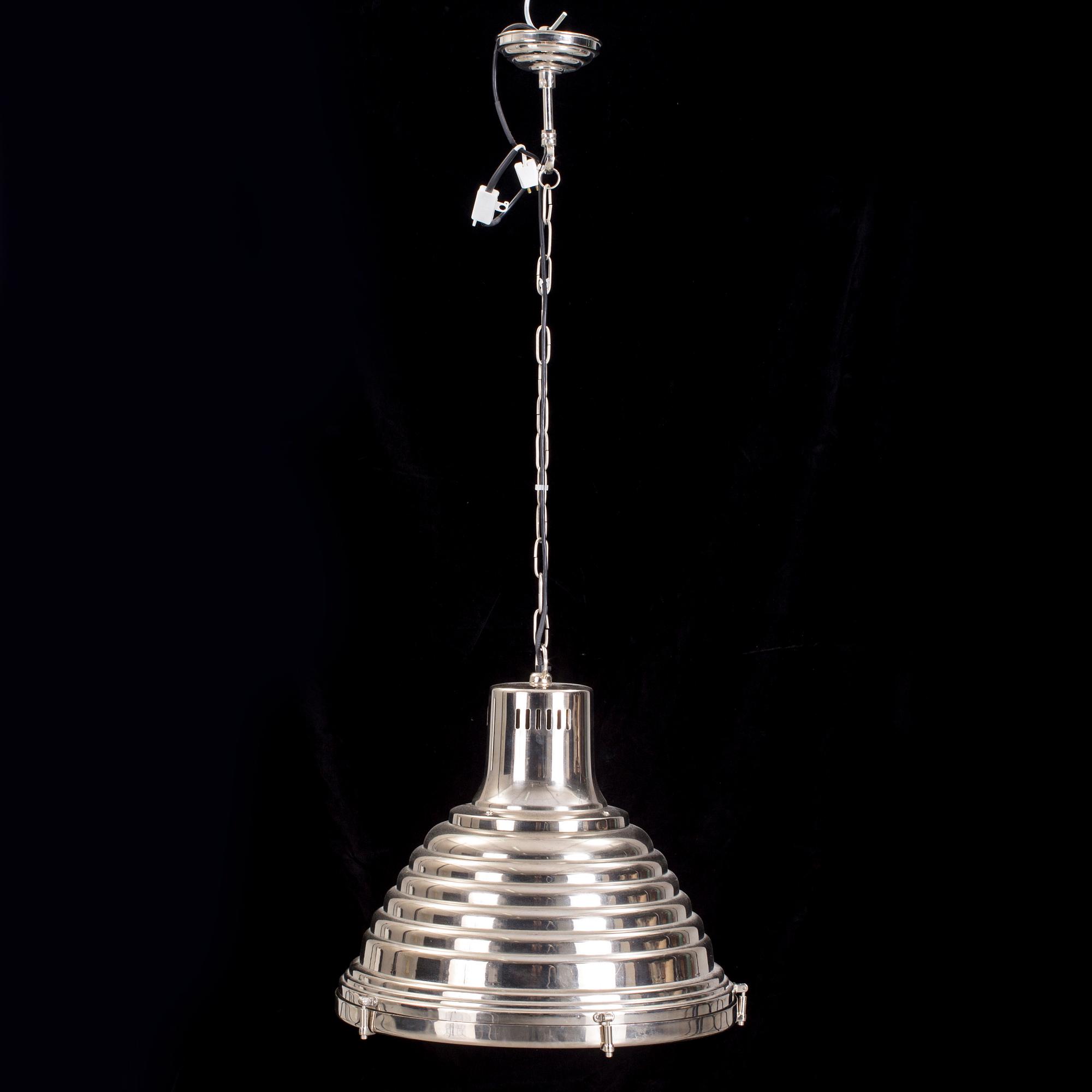 TAKLAMPA, Industri, 1900-talets andra hälft.