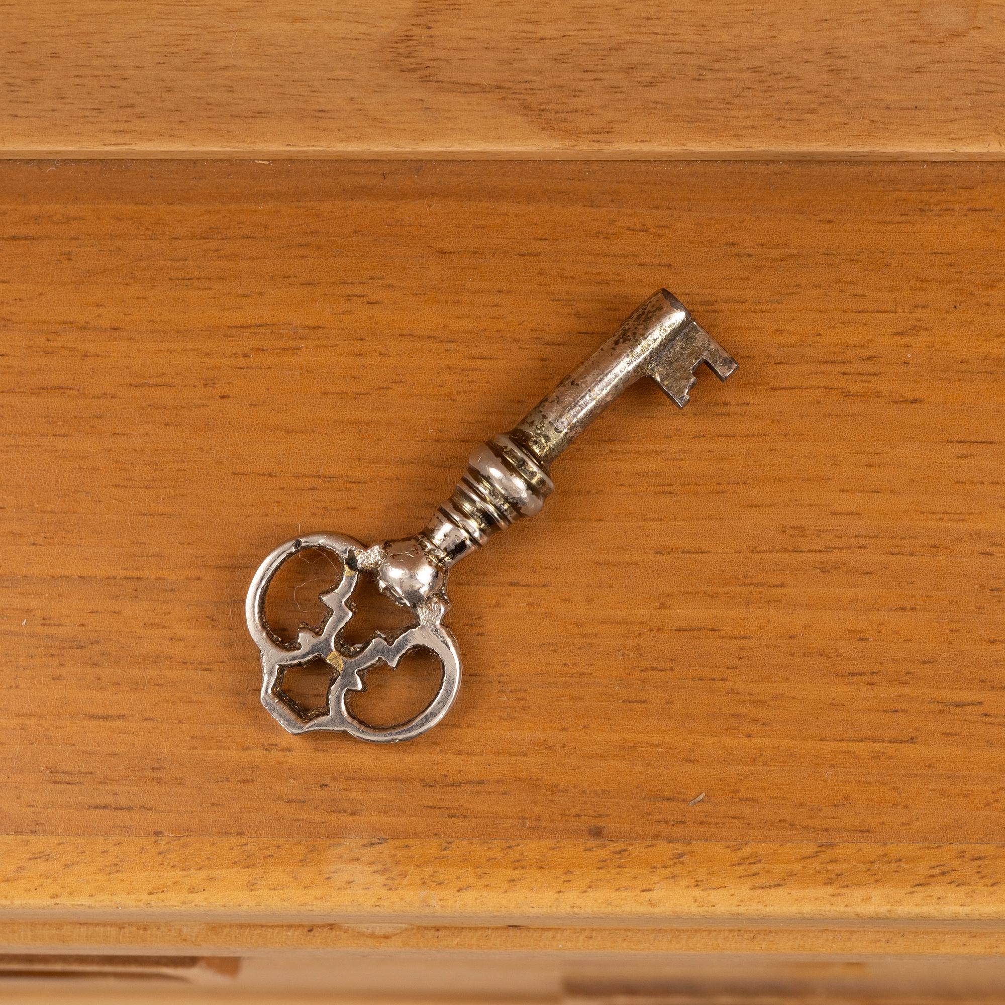 Carl Malmsten, skåp, "Mittens rike", 1900-talets andra hälft.