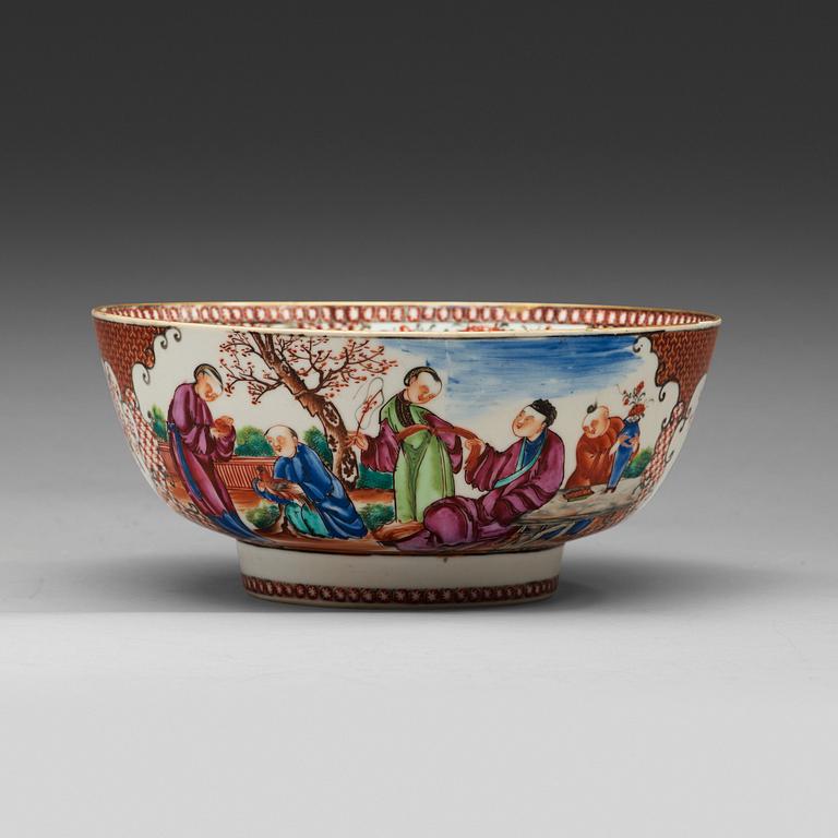 A famille rose punch bowl, Qing dynasty, Qianlong (1736-95).