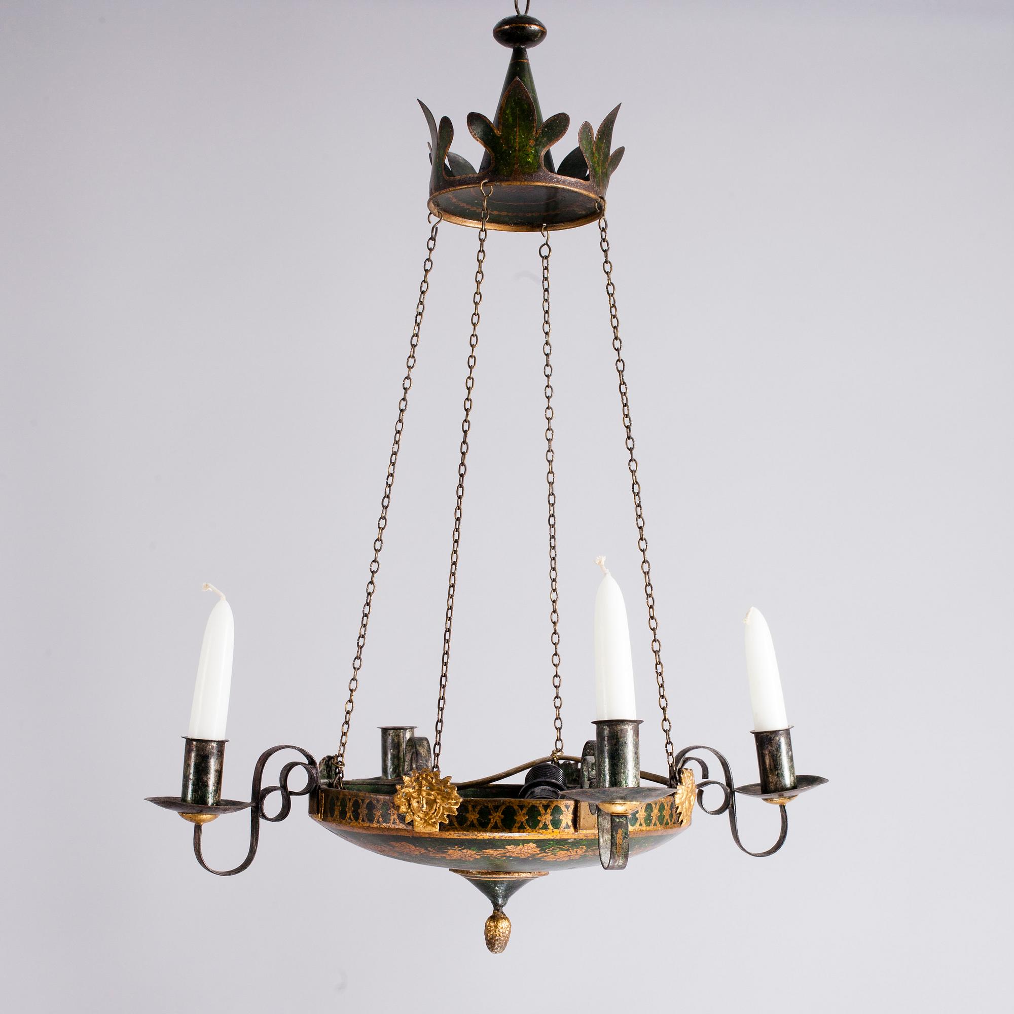 AMPEL, empire, 1800-talets första hälft. Höjd ca 65 cm.