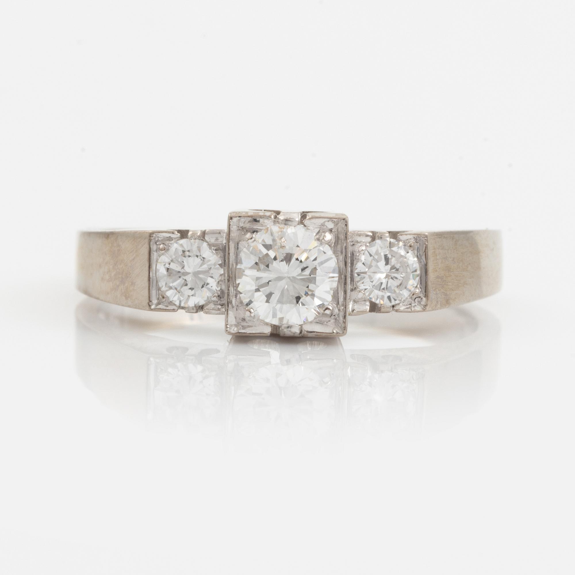 Ring med briljantslipade diamanter, 0.60 ct, A&M, Göteborg, 1965.