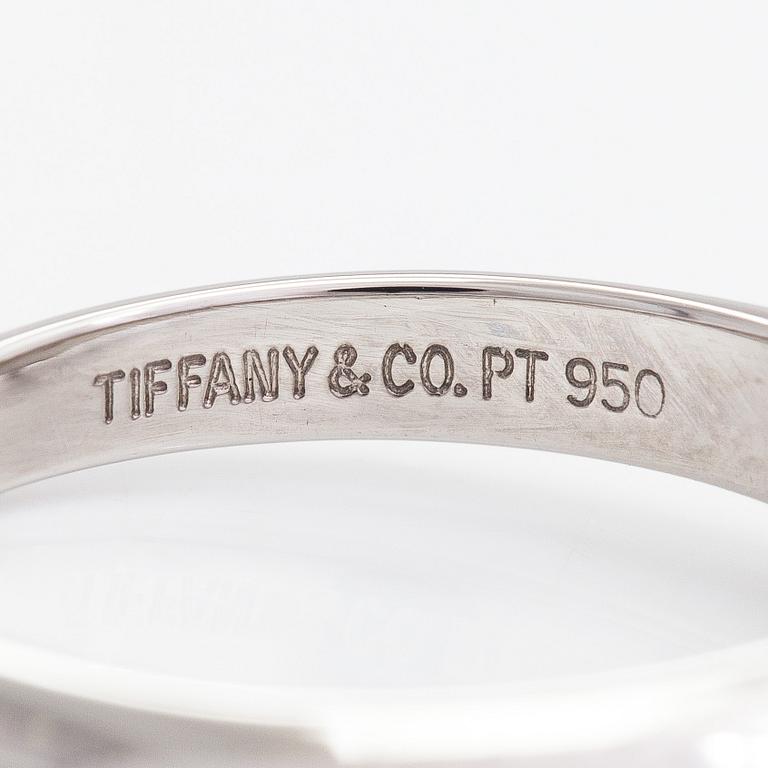 Tiffany & Co, ring, platina och diamant 0.65 ct.
