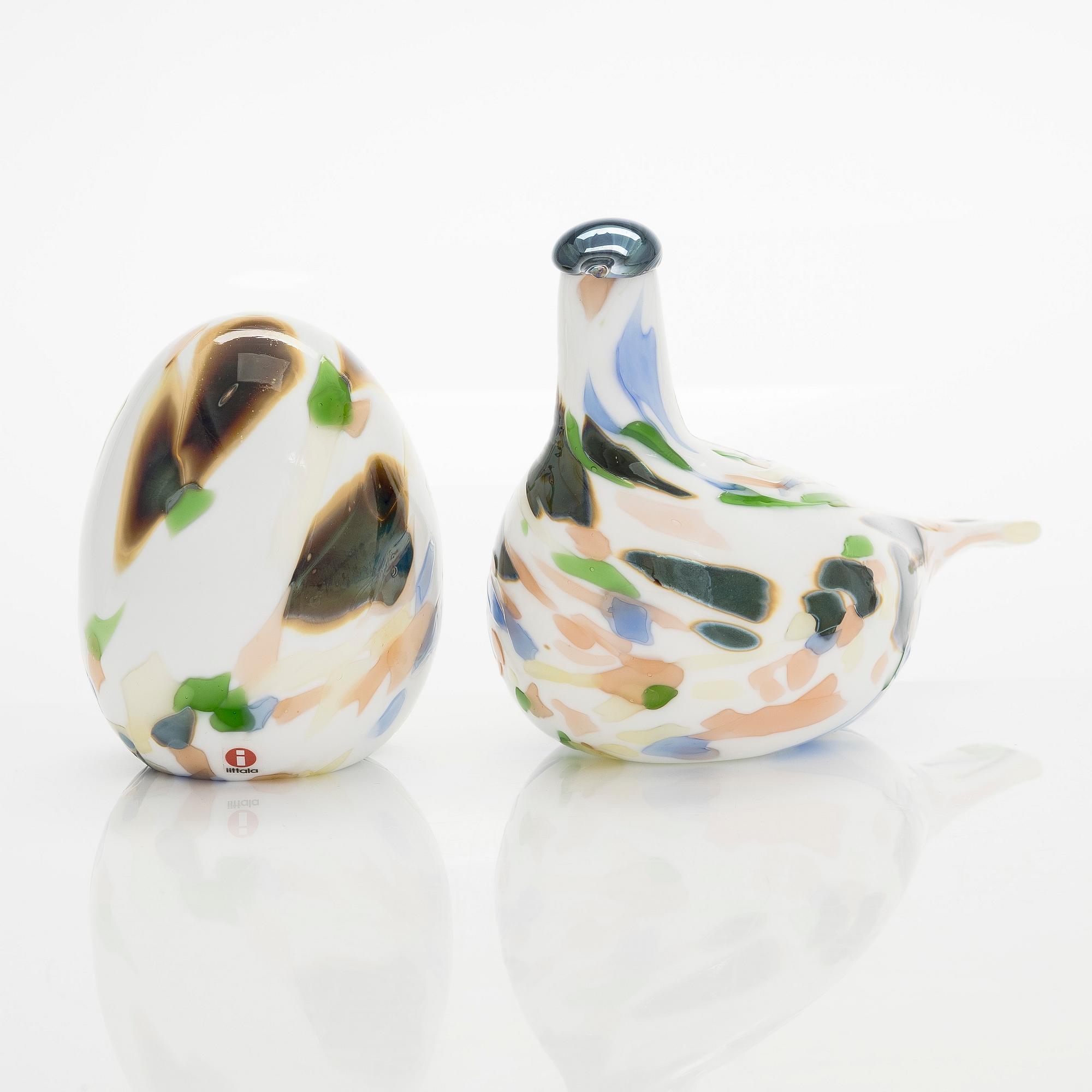 Oiva Toikka, vuosilintu ja muna 2014, "Leppärastas", signeerattu O. Toikka Nuutajärvi.