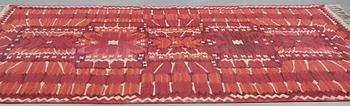 Barbro Nilsson, a carpet, "Strålblomman, röd", flat weave, ca 313,5-316 x 201,5-204,5 cm, signed AB MMF BN.