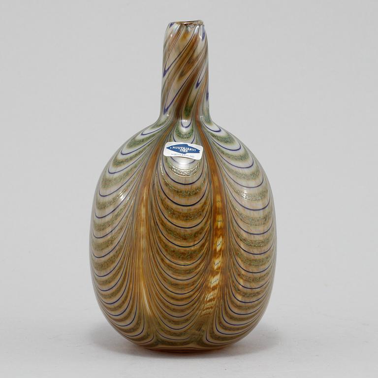 VAS, glas, Oiva Toikka, Nuutajärvi, 1900-talets fjärde kvartal.