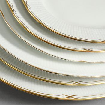SERVISDELAR, 70 delar, porslin, "Swedish Grace", Louise Adelborg, Rörstrand.
