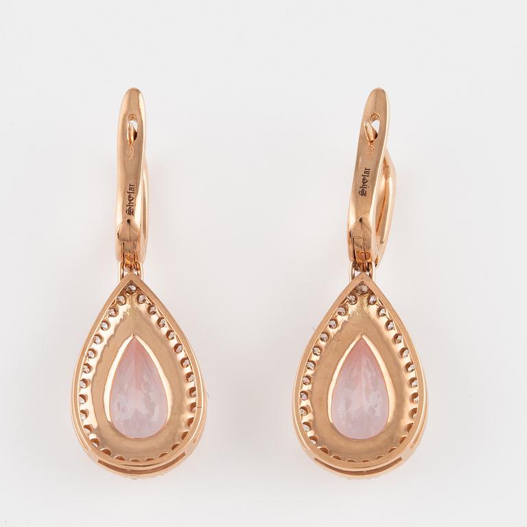 A pair of earrings in 18K rose gold with faceted morganites and round brilliant-cut diamonds.