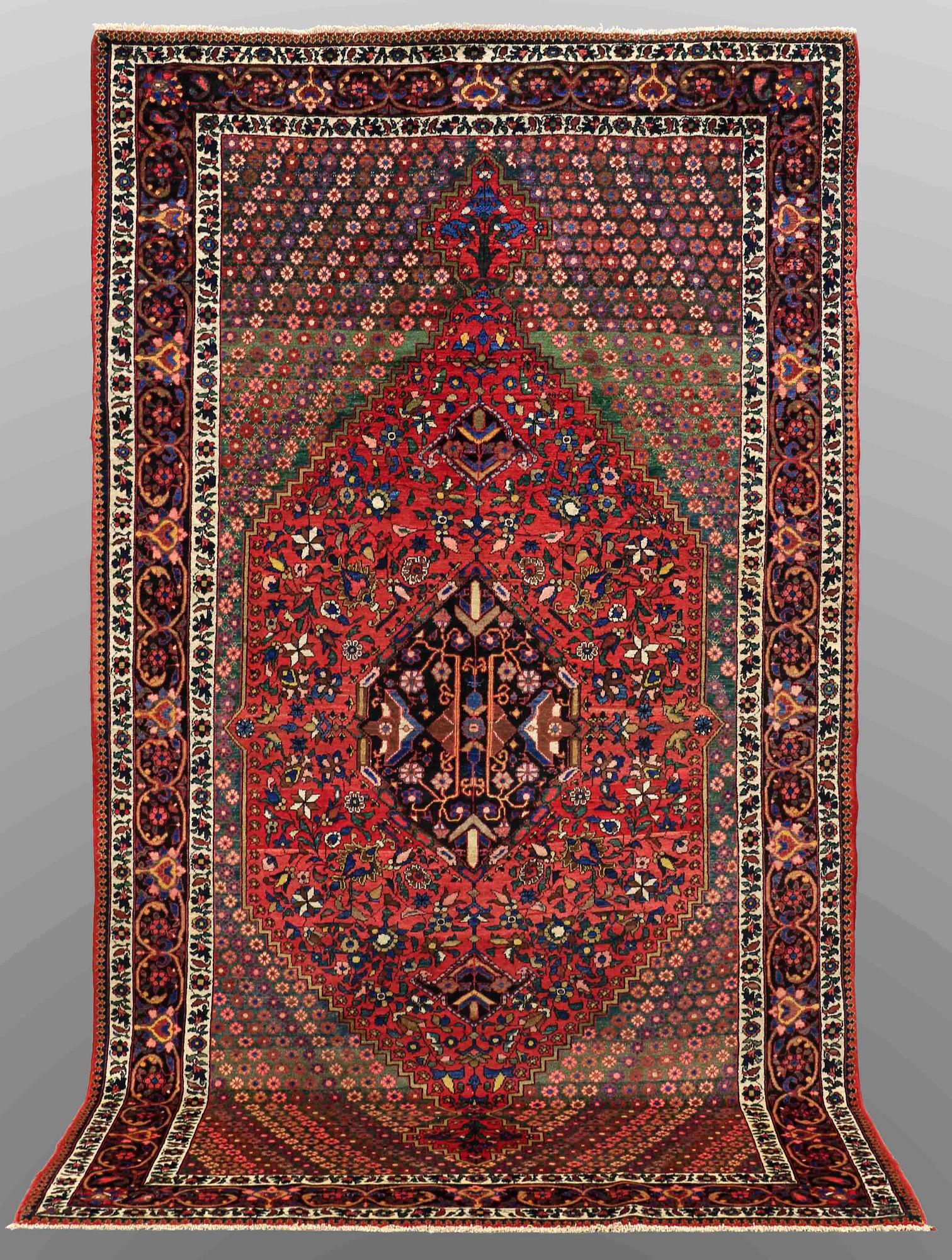 A carpet, Semi-antique Baktiari, ca 303 x 170 cm.