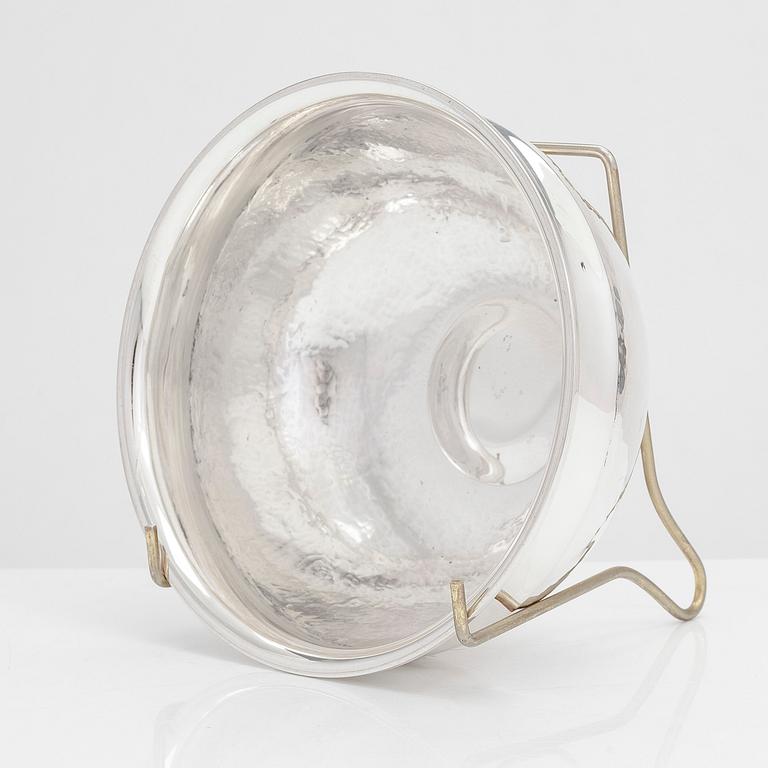 Tapio Wirkkala, sterling silver bowl TW 341, Kultakeskus, Hämeenlinna 1971. Design year 1966.