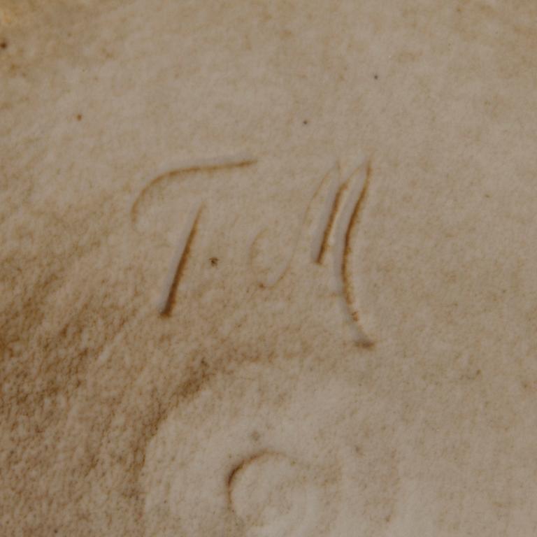 TOINI MUONA, LATTIAUURNA, kivitavaraa, signeerattu TM. 1900-luvun puoliväli.