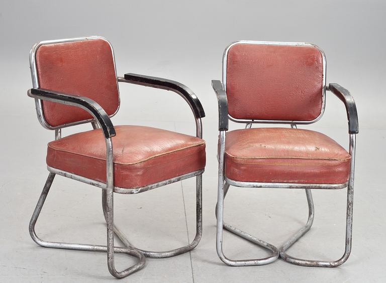 KARMSTOLAR, ett par, 1930/40-tal.