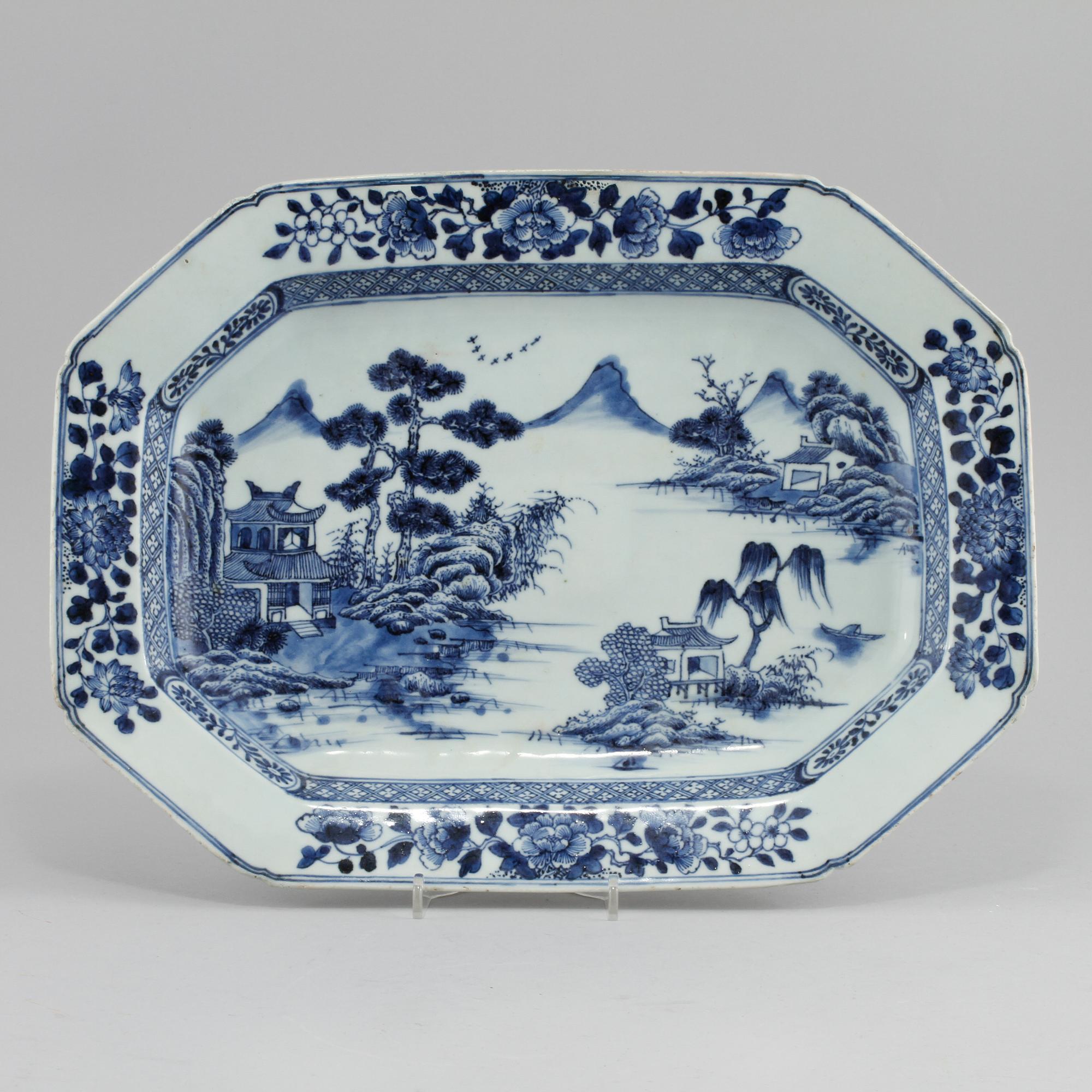 UNDERFAT, porslin, Kina, 1700-tal.