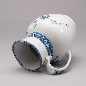 TVÄTTSET, 2 delar, porslin, "Azalea", Villeroy & Boch, Dresden, 1900-talets början.