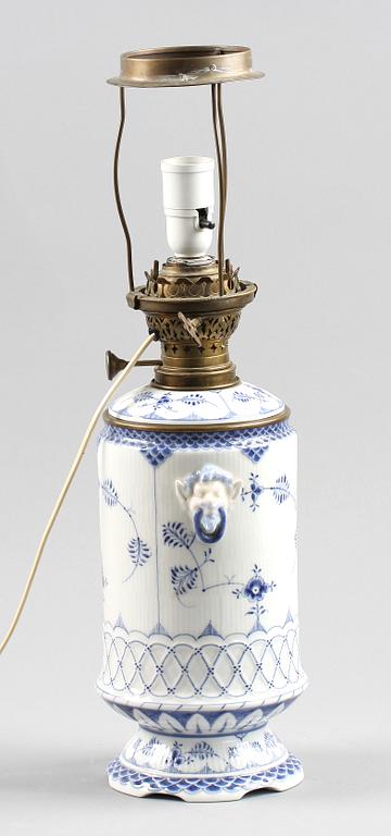 BORDSLAMPA, porslin, "Musselmalet", Royal Copenhagen, Danmark, 1894-1900.