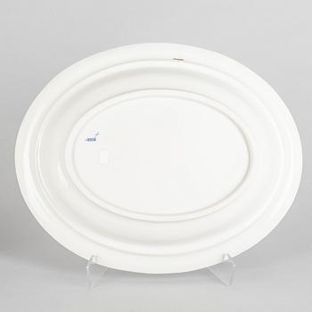 Terrin / ragufat med lock, porslin, Royal Copenhagen, "Musselmalet", 1800-tal.