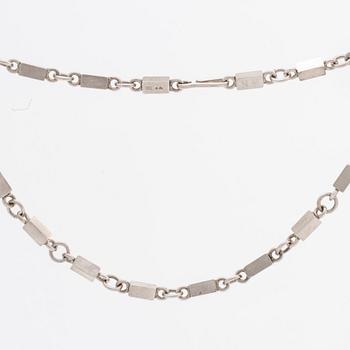 A Wiwen Nilsson necklace and bracelet, sterling silver,Lund 1967. Total weight 93 gram.