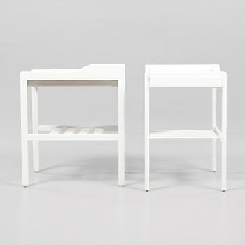 SÄNGBORD, ett par, Bertil Fridhagen, Bodafors, omkring 1900-talets mitt.