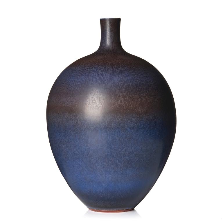 Berndt Friberg, a stoneware vase, Gustavsberg studio, Sweden 1968.