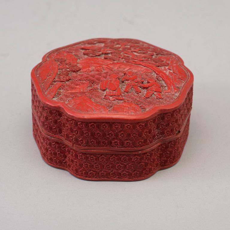 A Chinese red lacquered box with cover, circa 1900.