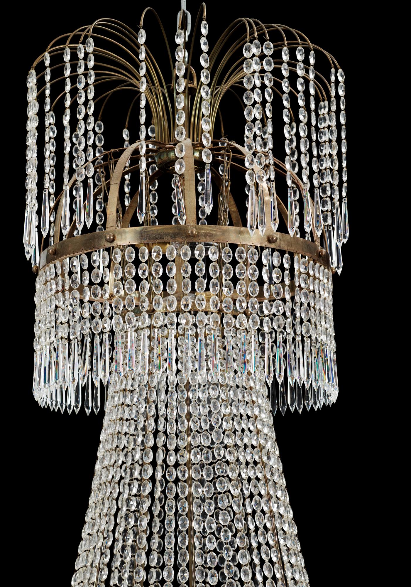 A late Gustavian style 20th Century twelve-light chandelier.