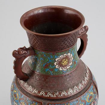 Vas, cloisonne, Kina, 1900-tal.