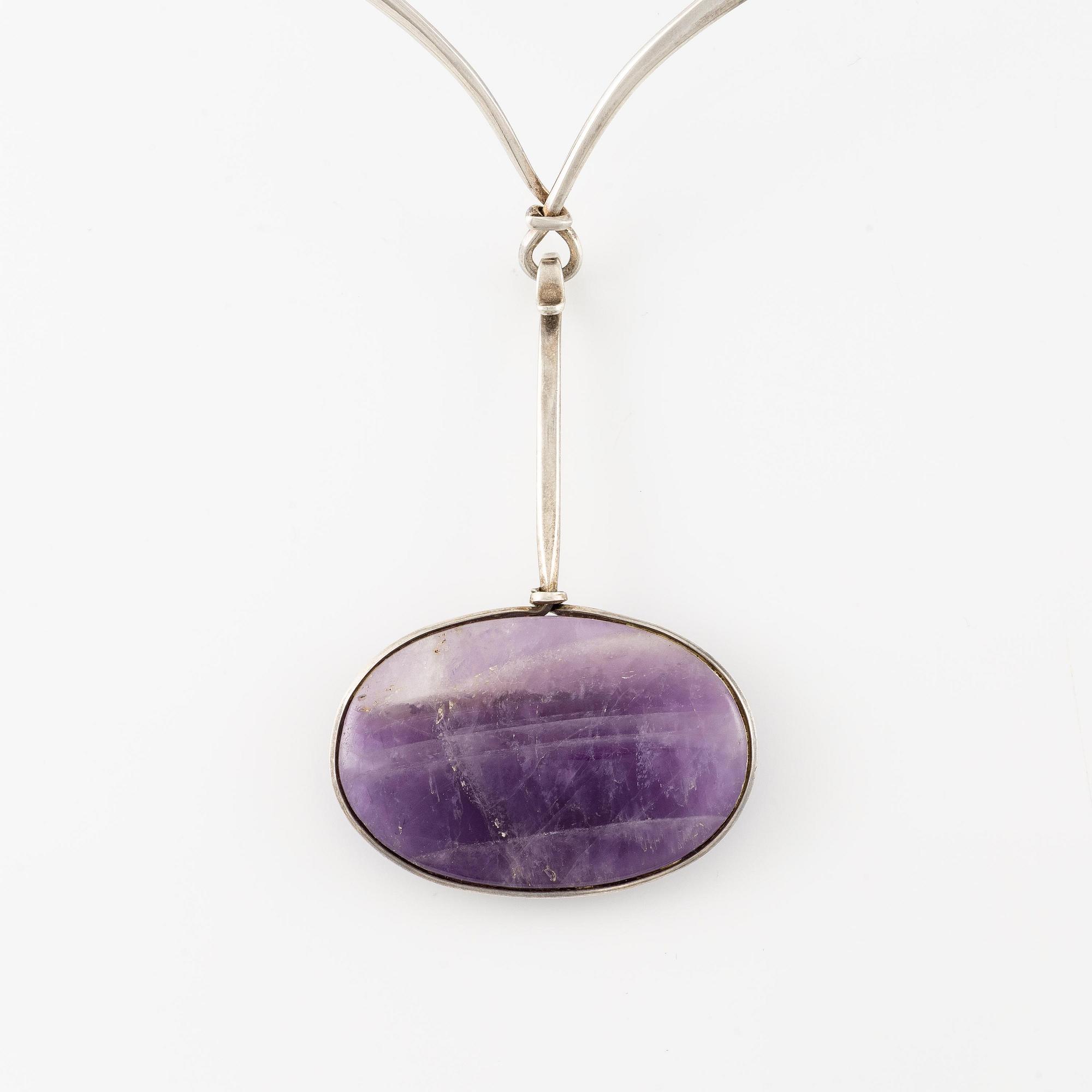 Vivianna Torun Bülow-Hübe, a necklace with a pendant, sterling silver and amethyst, by Georg Jensen.