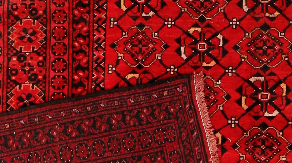 MATTA, Afghan, 267 x 211 cm.