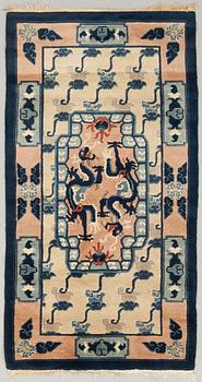 MATTA, semiantik, Baotou, ca 137 x 72 cm.