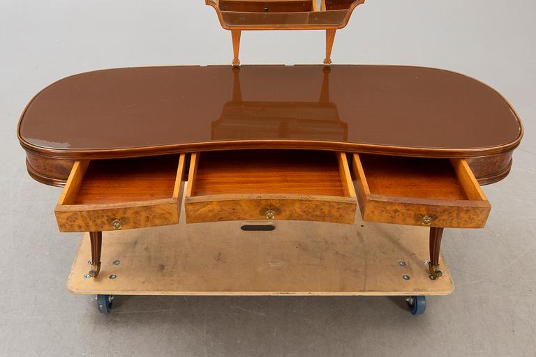 A probably Italian 1950s dressing table.