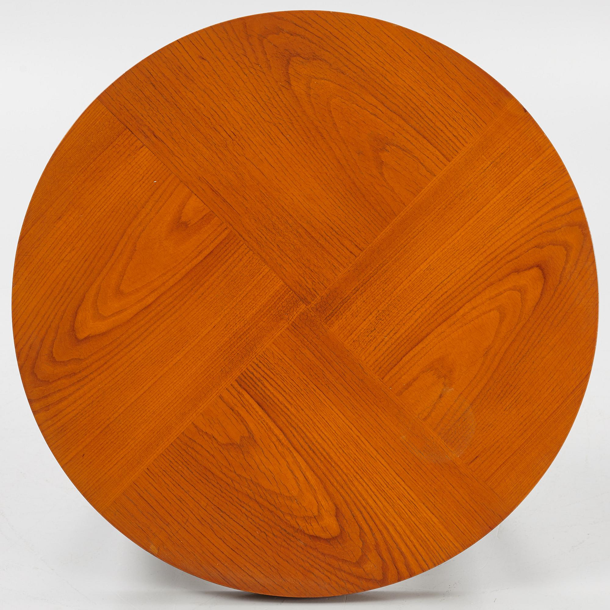 Coffee table, functionalist style, 1930s.