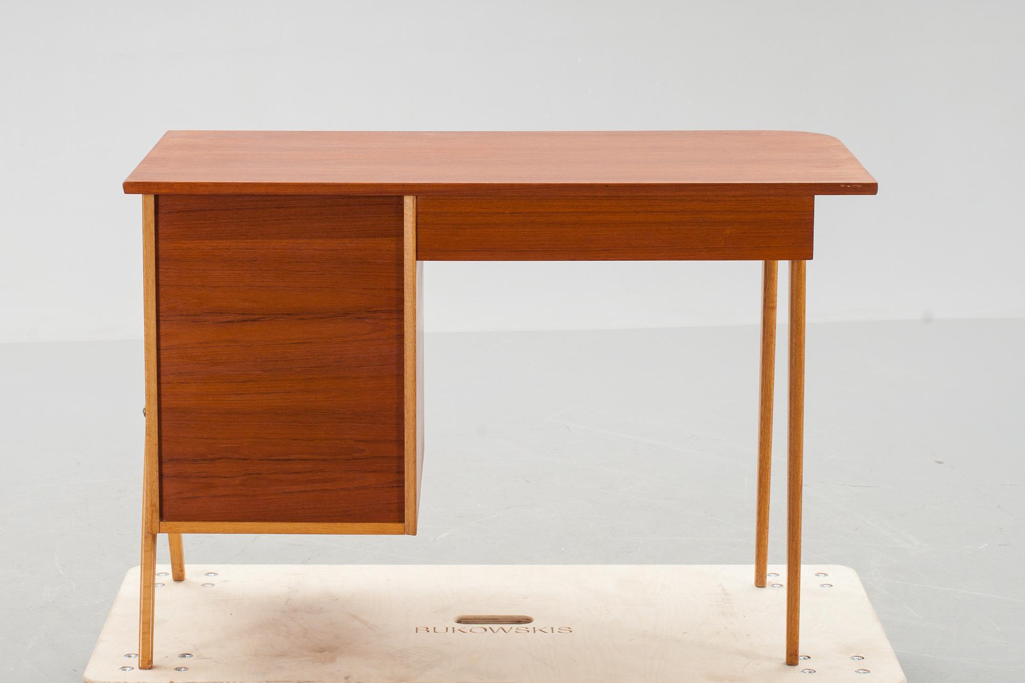 SKRIVBORD, 1950-tal.