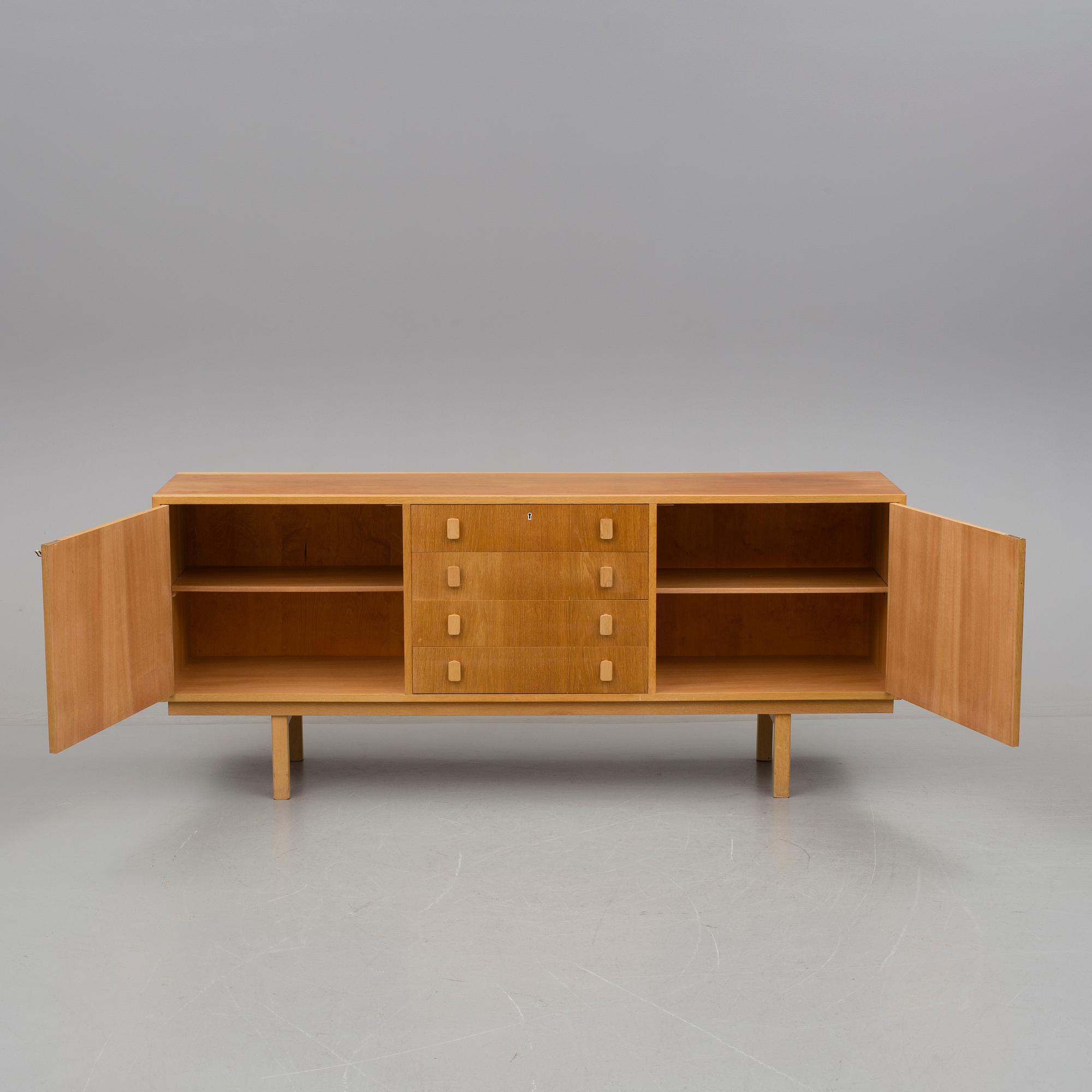 SIDEBOARD, 1960-tal.
