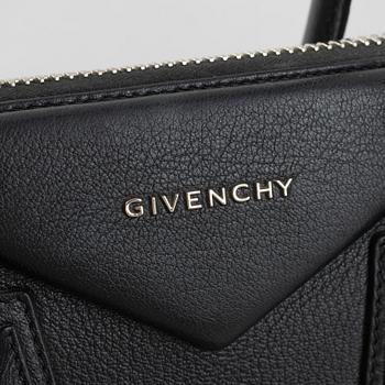 Givenchy, väska, "Antigona".
