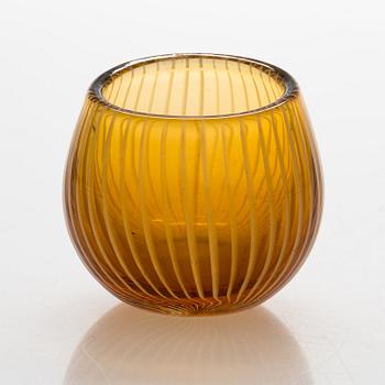 Nanny Still, A 'Pallo' glass vase, model 6433, signed  Nanny Still Riihimäen Lasi oy. Design year 1953.