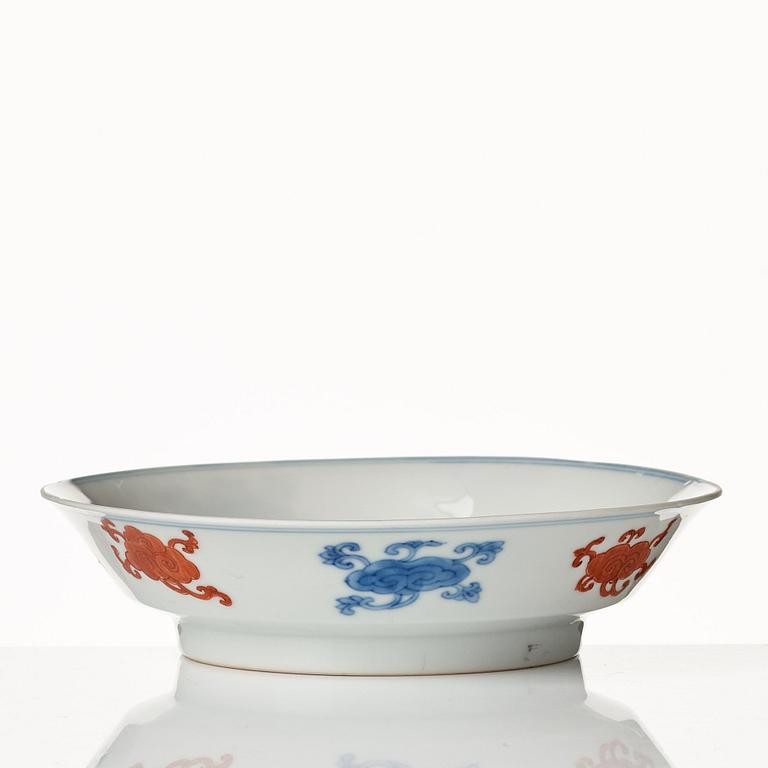 A doucai dish, Qing dynasty.