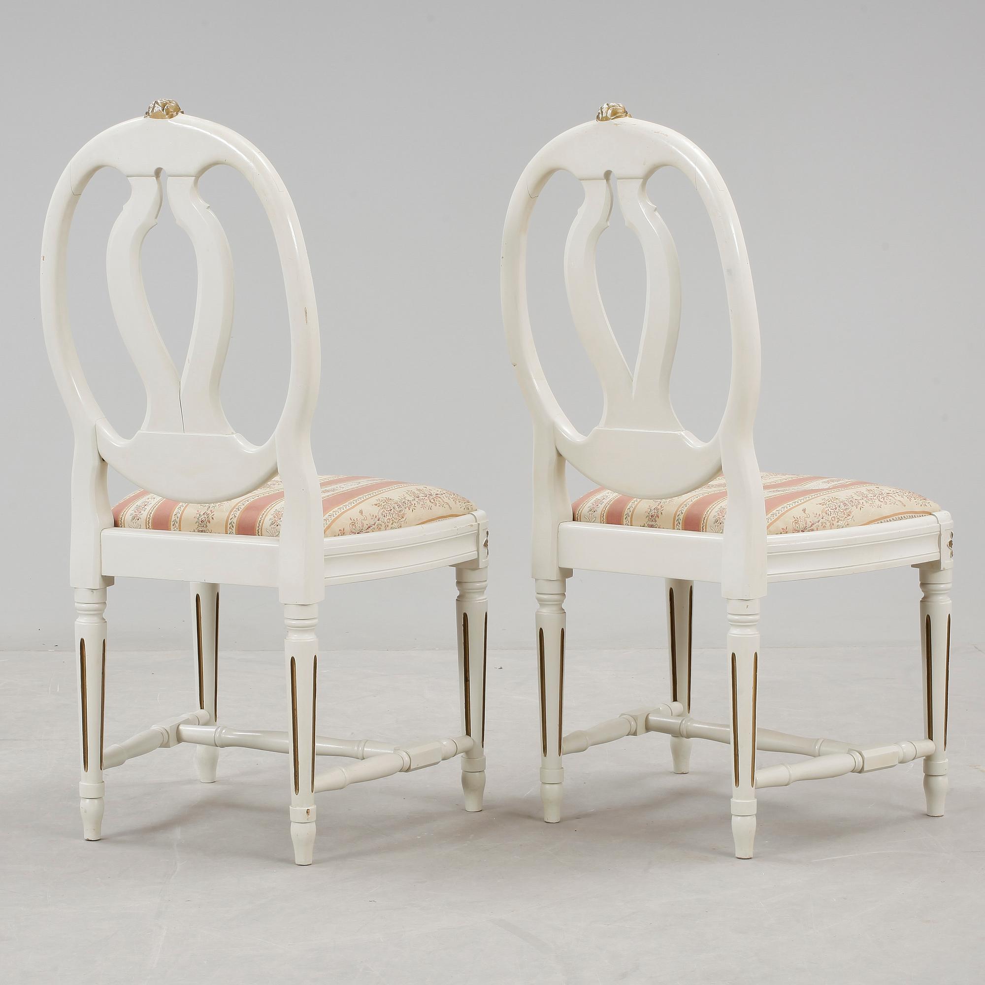 STOLAR, ett par, gustaviansk stil, 1940/50-tal.