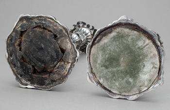 LJUSSTAKAR, ett par, silver,  nyrokoko. Gustaf Möllenborg-Féron, Stockholm, 1861.