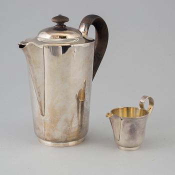 A Bertil Haglund Studio sterling silver coffee pot and creamer, Stockholm 1948.