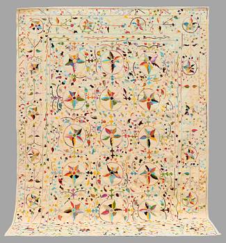 Carpet, embroided flat weave, around 290 x 212 cm.