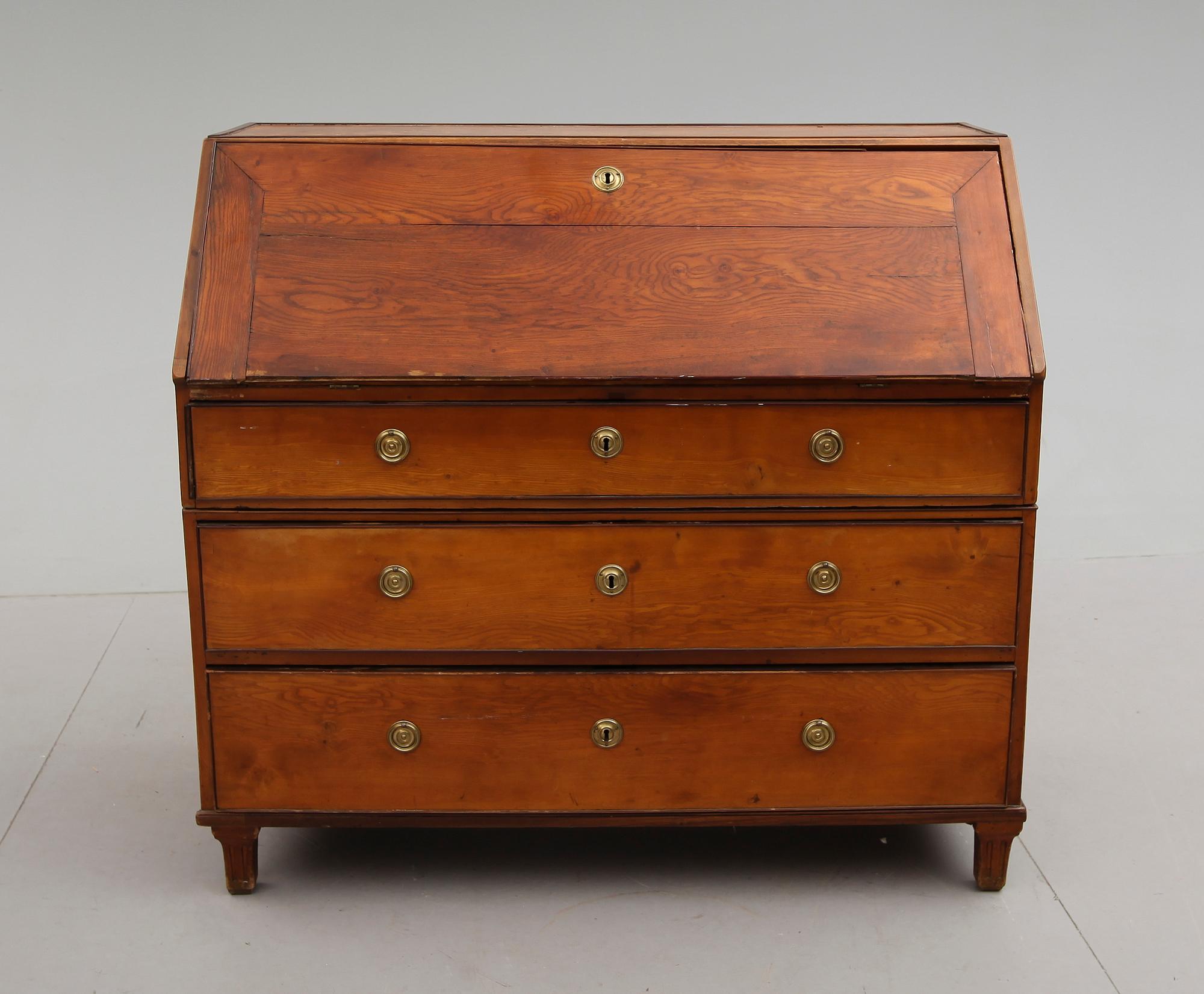 SKRIVSEKRETÄR, sengustaviansk, omkring år 1800.