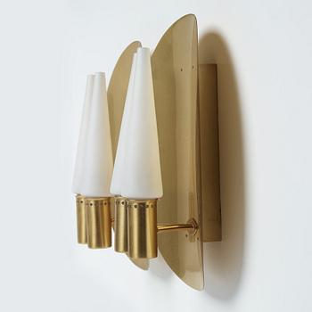 A pair of brass and glass wall sconces by Hans-Agne Jakobsson, Markaryd, second half of the 20th century.