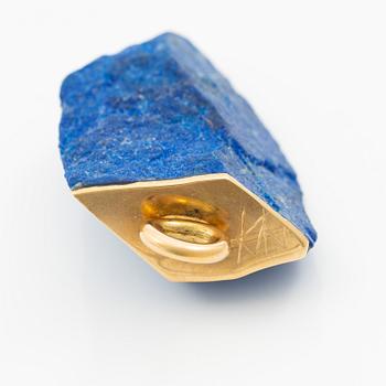 Kristian Nilsson, hänge 18K guld och lapis lazuli.
