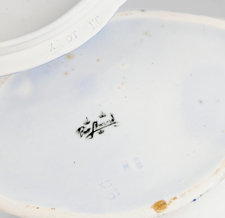 TERRIN MED LOCK, porslin, Rörstrand, sekelskiftet 1900.