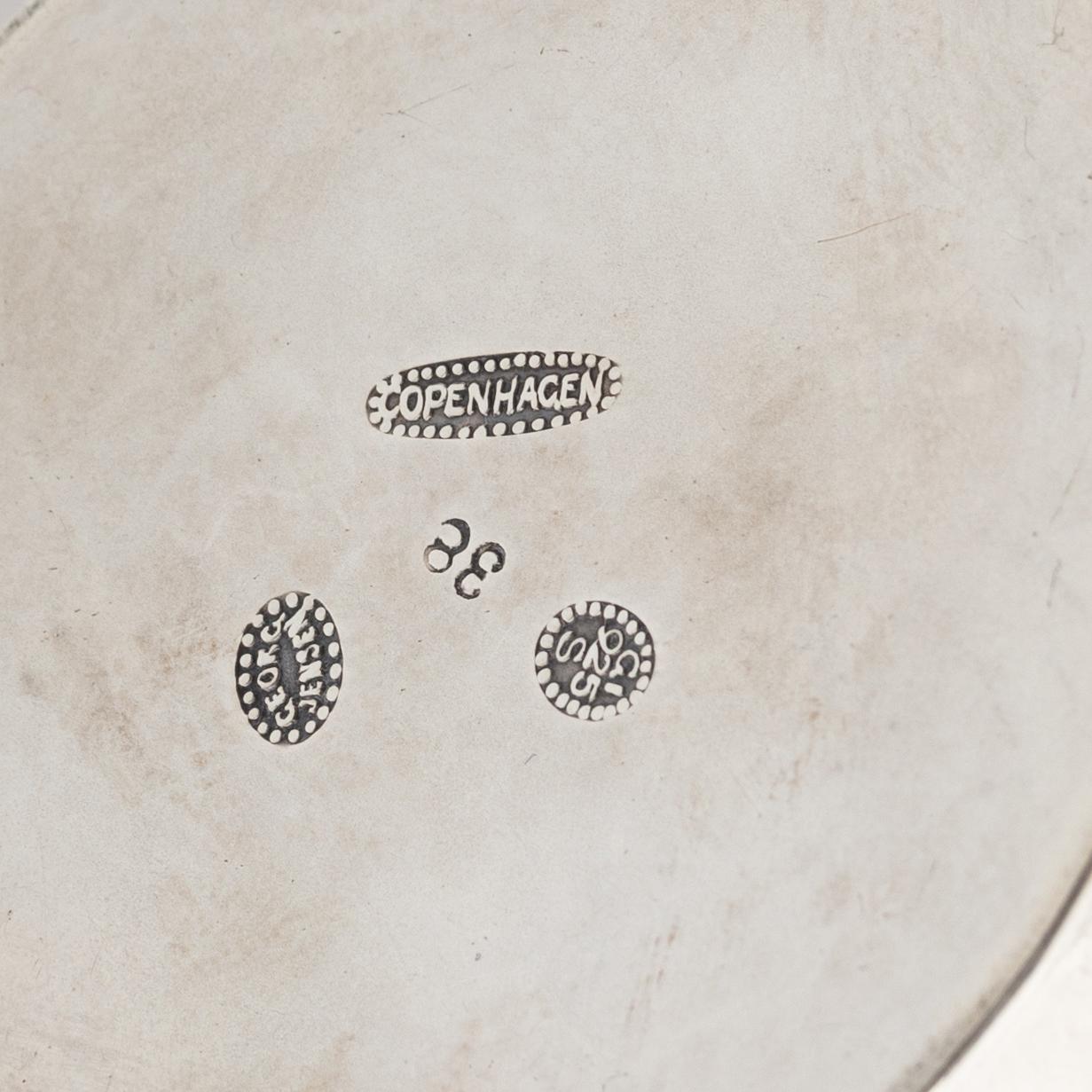 Georg Jensen, tedosa med lock, modell 38, sterlingsilver, 1919- ca 1927.