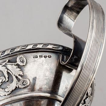 A pair of swedish silver sugar bowls, Samuel Pettersson, Linköping 1887.