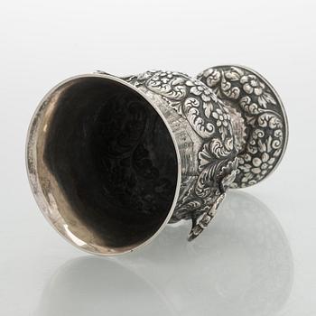 A sterling silver bowl, John Evans II,  London England 1838.